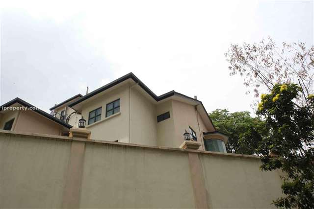 Beverly Court