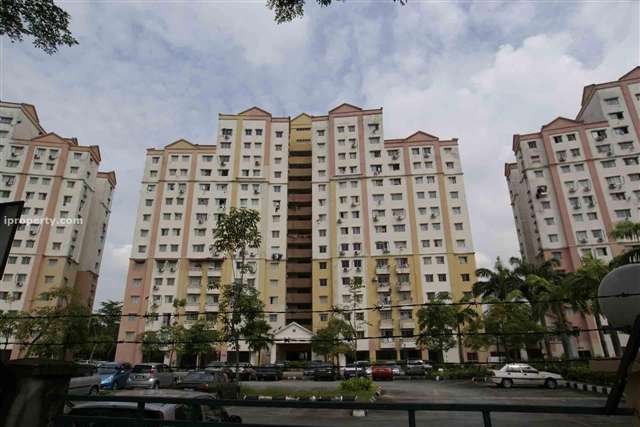 Avenue Court