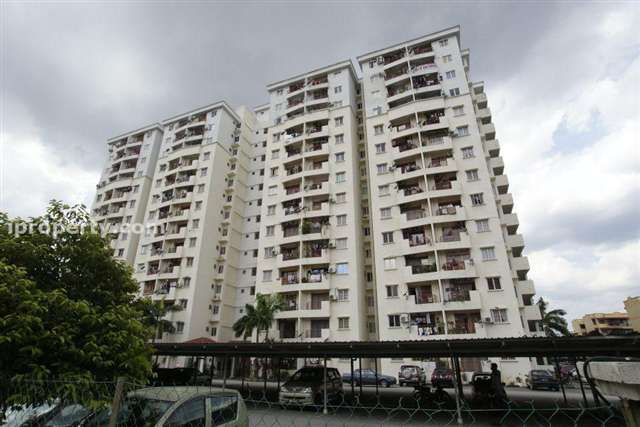 Pandan Court - Photo 2