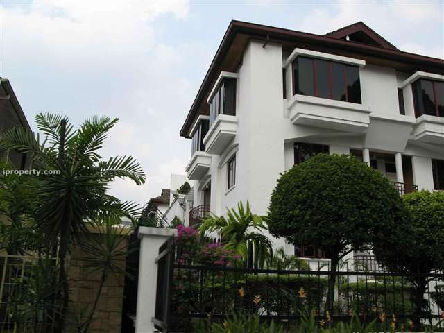 Albakri Court
