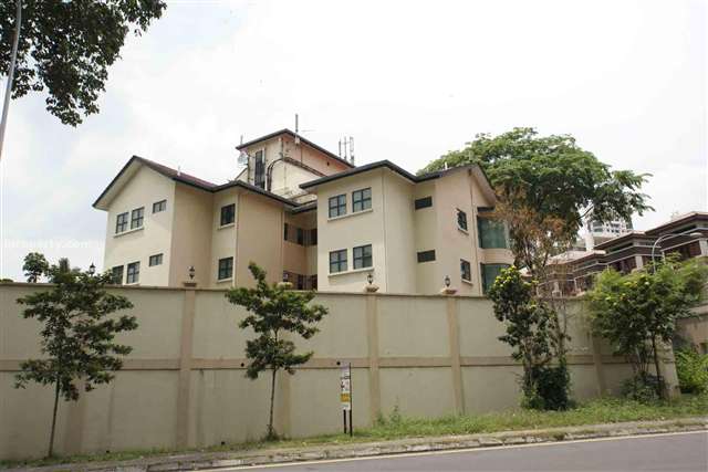 Beverly Court