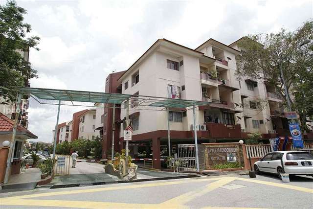 La Villas Condominium - Photo 3