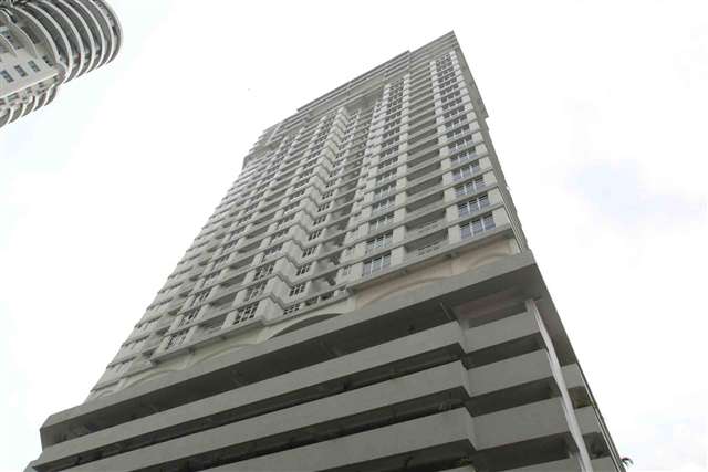 633 Residency - Photo 2