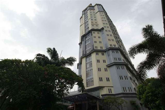 D-Villa Residences (Holiday Villa Apartment Suites)