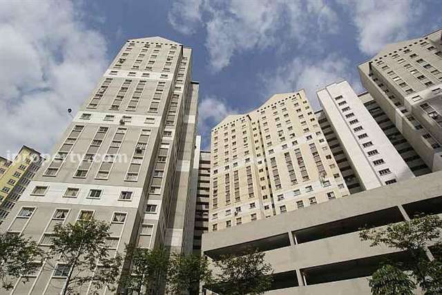 Pangsapuri Bukit Baru - Photo 1