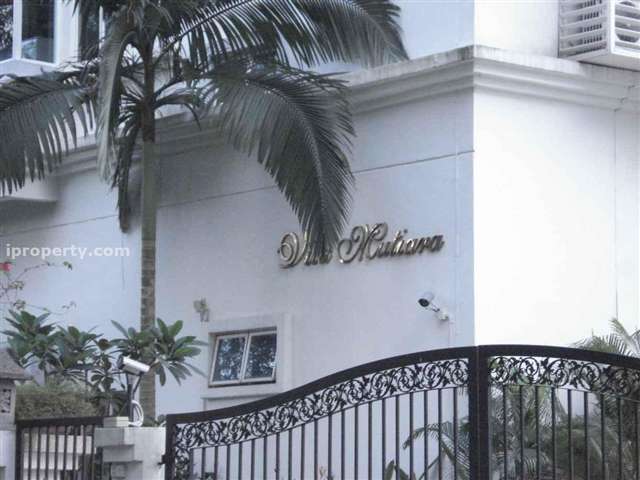 Villa Mutiara