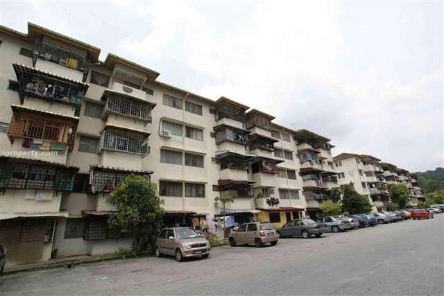 Desa Temenggong Apartment