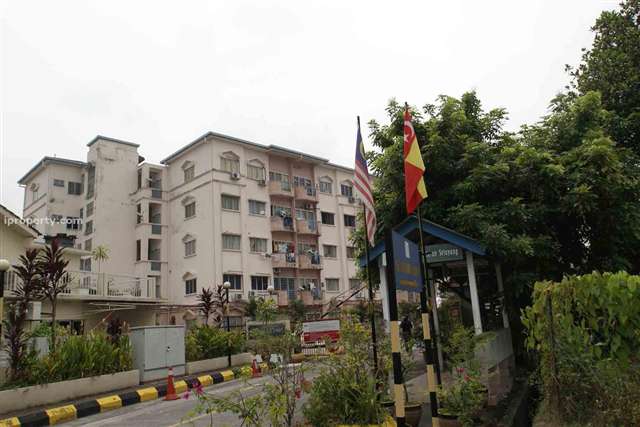 Selayang Court