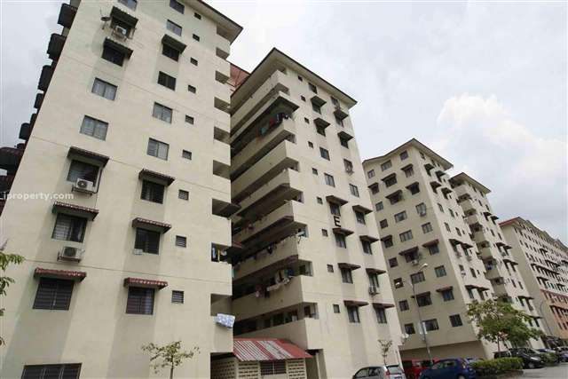 Aman Putra Apartment