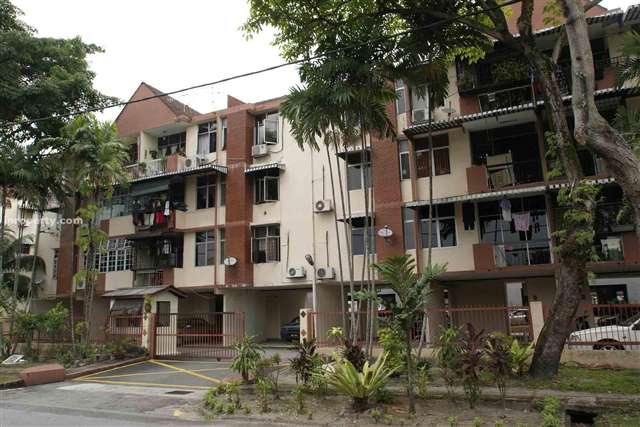 Manor Apartment