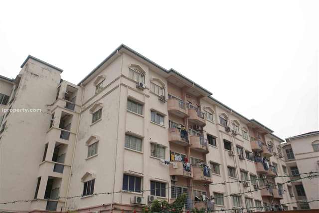 Selayang Court