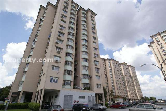 Desa Aman Puri Apartment - Photo 1