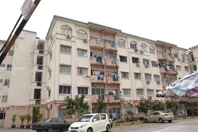 Selayang Court