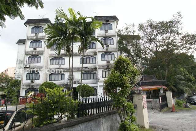 Ampang Tudor Court - Photo 2
