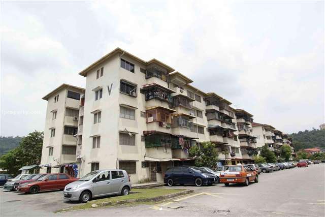 Desa Temenggong Apartment