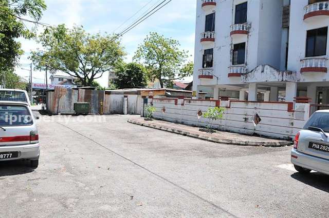 25 Jalan Gemas