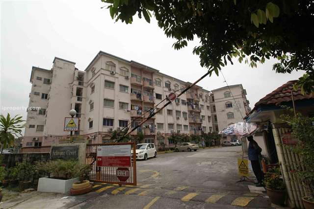 Selayang Court