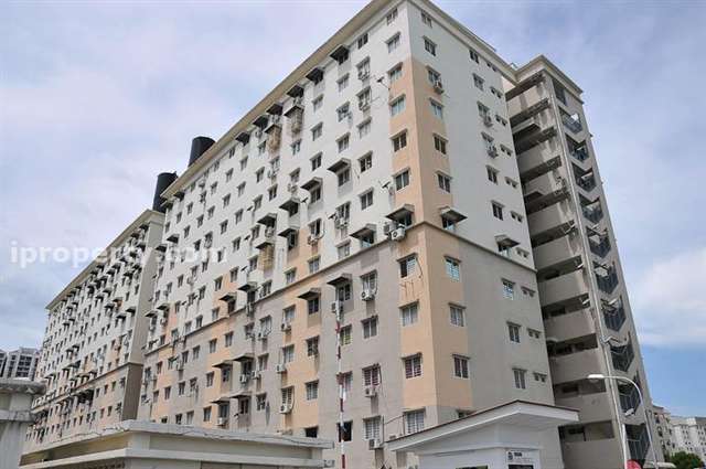 Pinang Court