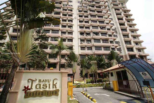 Bayu Tasik Condominium - Photo 2