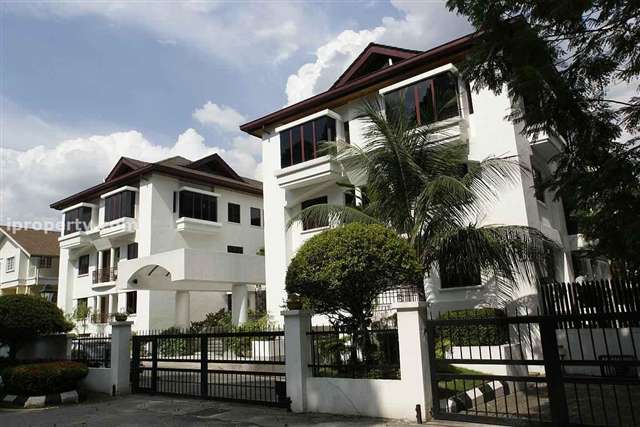 Fernlea Court