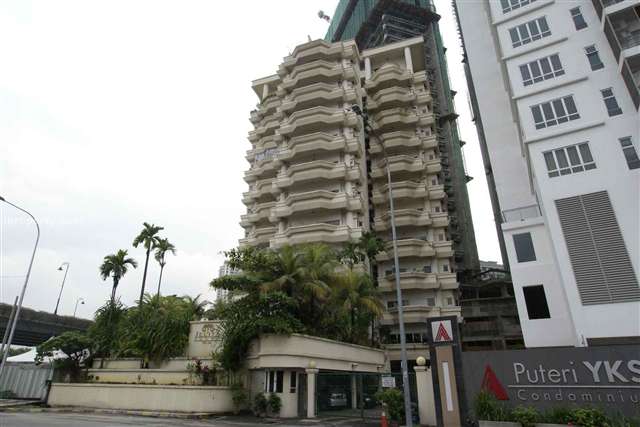 Jelita Court