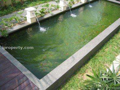 Koi Legian