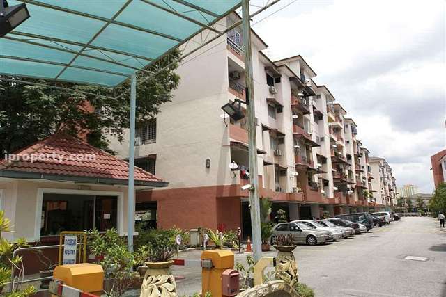 La Villas Condominium - Photo 2