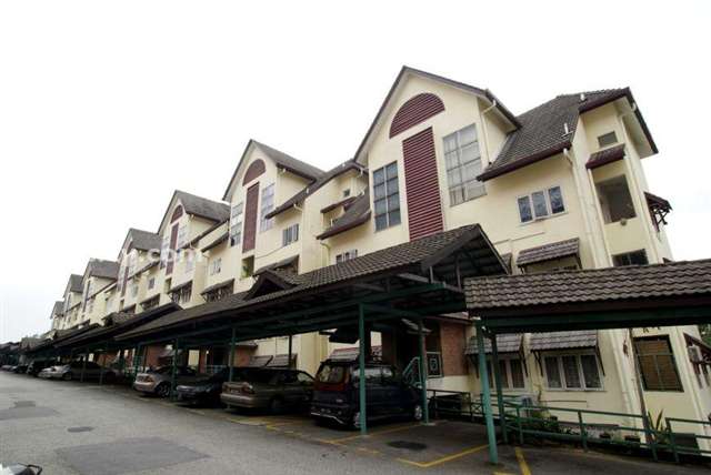 Putra Apartment - Photo 5