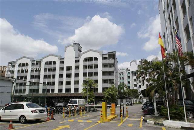 Fawina Court