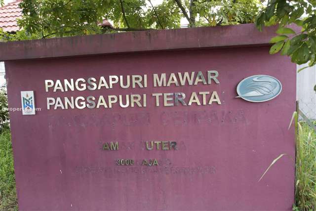 Pangsapuri Mawar, Teratai, Cempaka - Photo 1