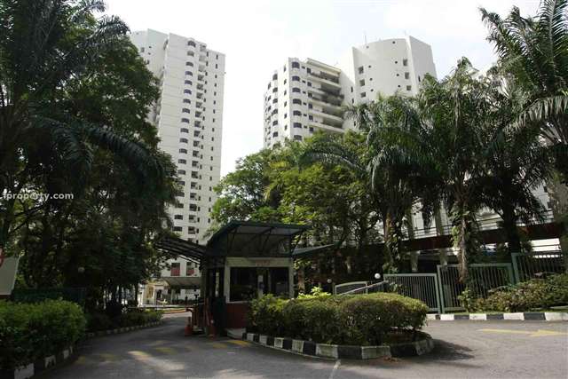 Fraser Towers - Photo 2
