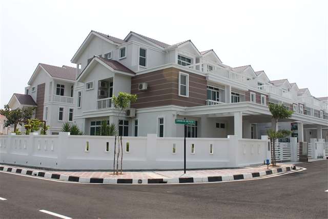 Botanica 3 - 3 Storey Link House