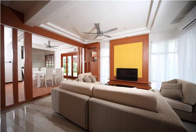Living & Dining Area