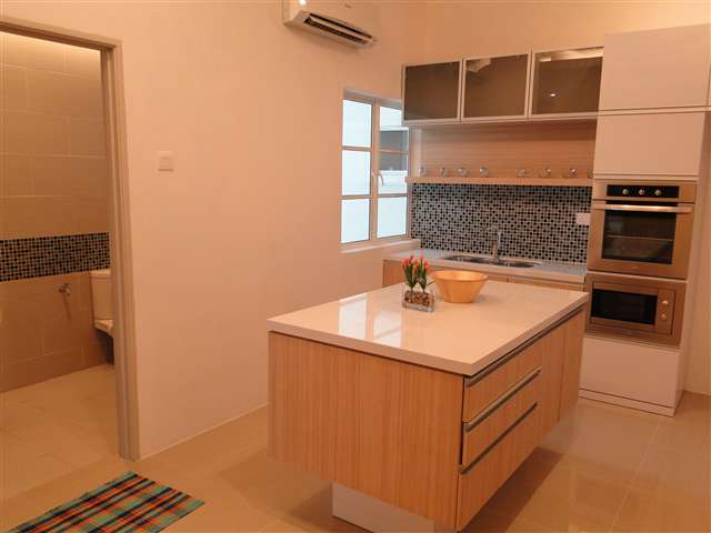 Dry Kitchen