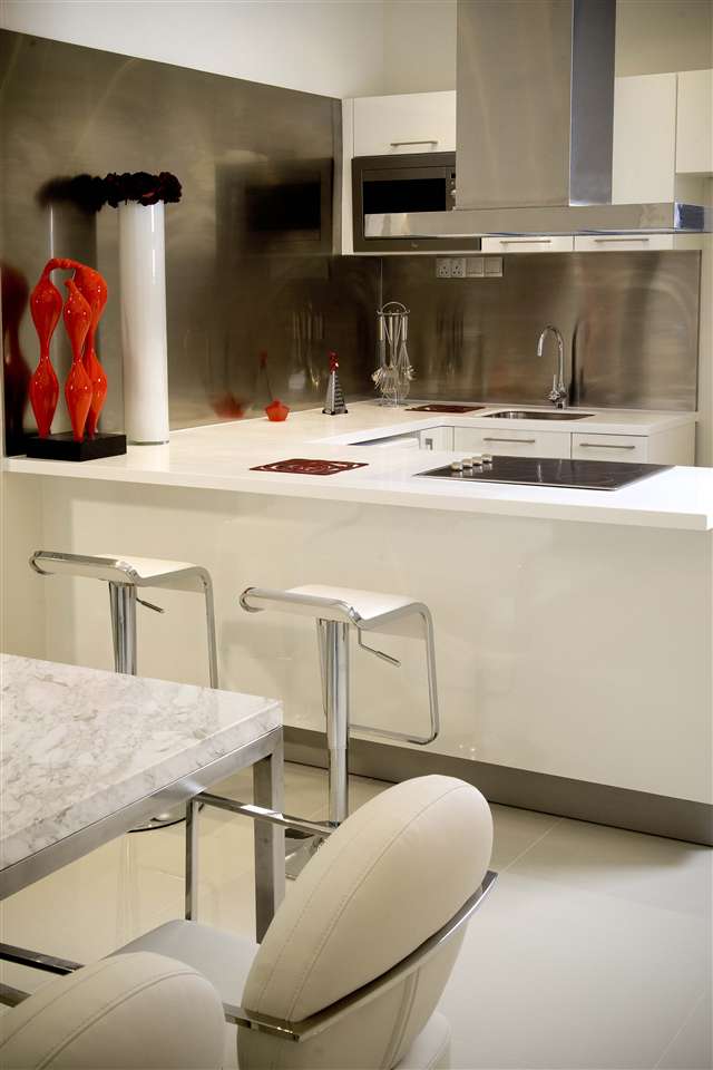 Fully fitted with kitchen electrical appliances