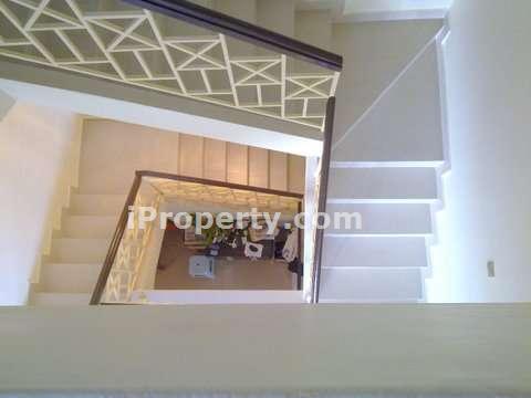 View Looking Down To Ground Floor