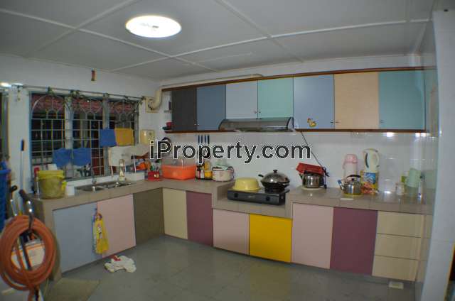 spacious kitchen