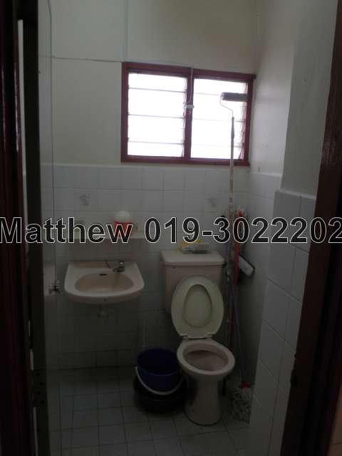 Toilet 1