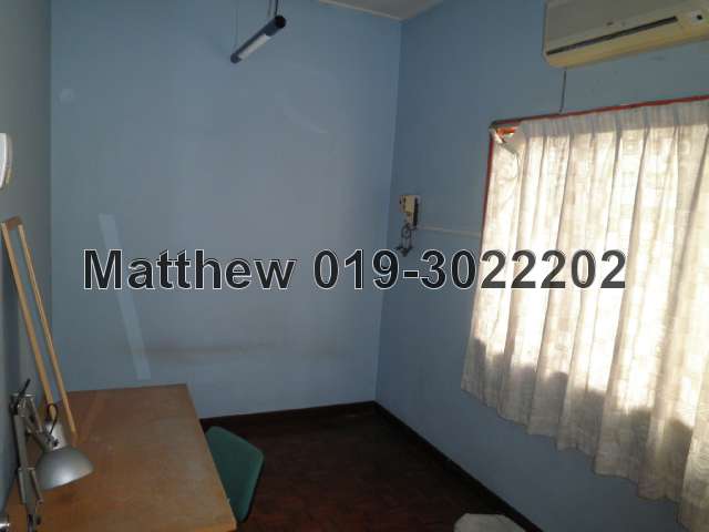 Room 2 with Aircond
