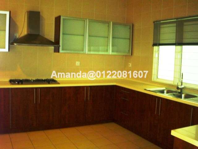 Dry kitchen