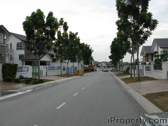 Vicky Tan H/P 017 - 236 2783