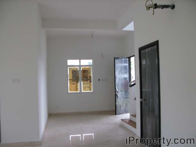 Vicky Tan H/P no. 017-236 2783