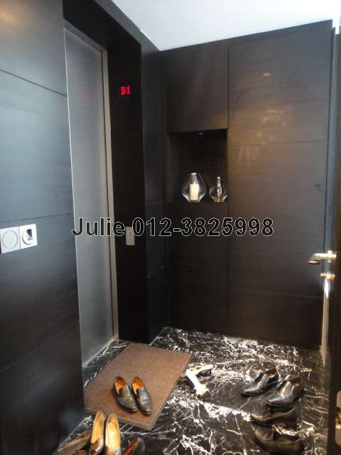 Private lift Lobby