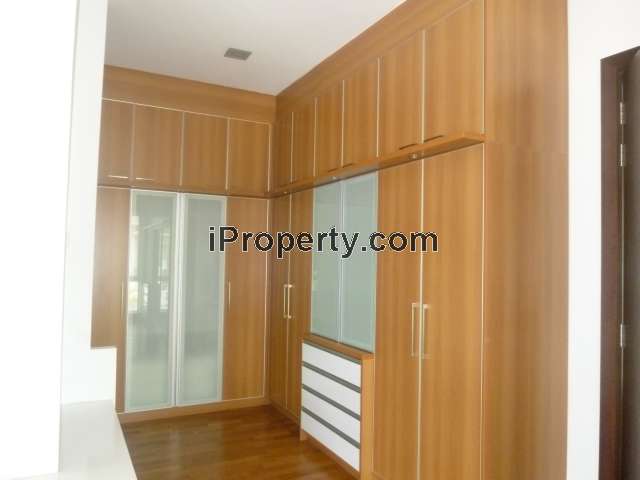 Wardrobe in Master room