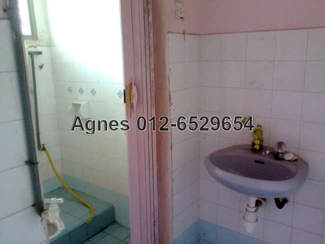 ground floor toilet