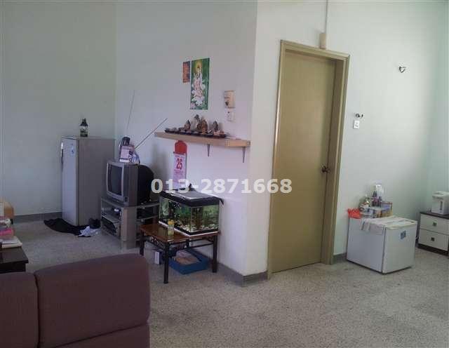 Living/Dining Room