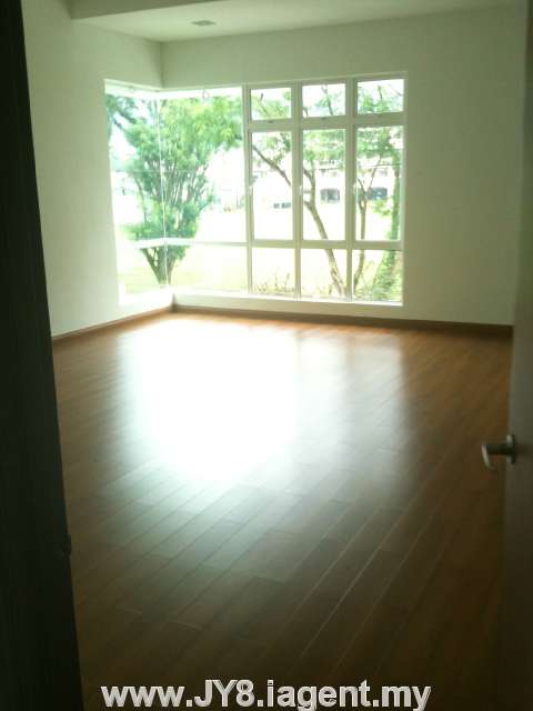 Master bedroom - walk in wardrobe, large bathroom