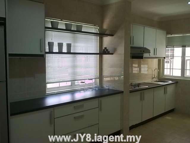 Fully Equiped Kitchen - Dry Kitchen