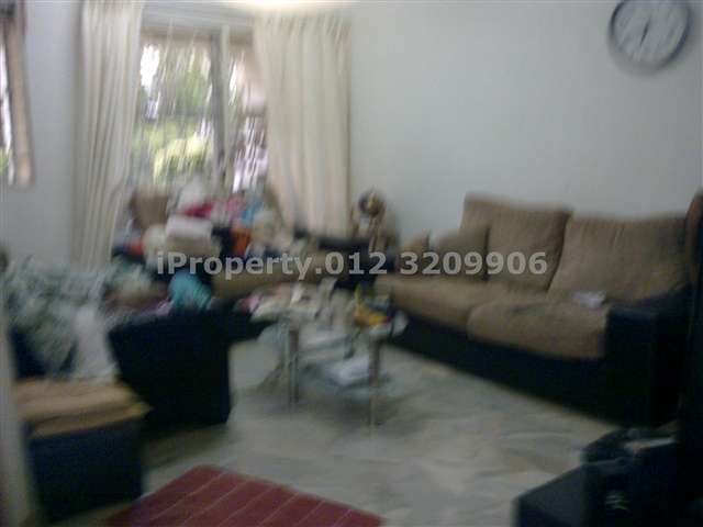 usj 11 living area