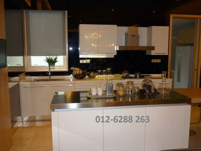 Dry Kitchen